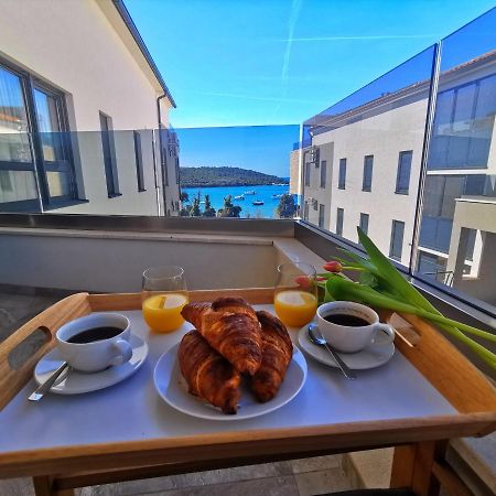 Black Pearl - Luxury Seaside App With Pool & Bbq, Istra Banjole Exterior foto